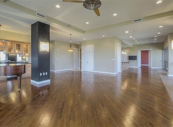 3rd image of 600 E Admiral Blvd #1907-1908