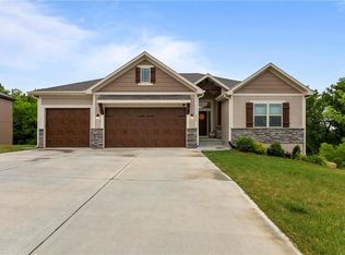 122 E Maple St, Lone Jack, MO 64070