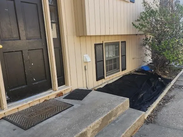 1741 Tennessee St, Lawrence, KS