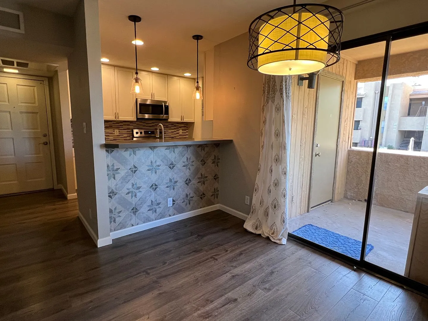 Scottsdale Remodeled Condo 1Bed/1Bath Overlooking Pool — Photo 4