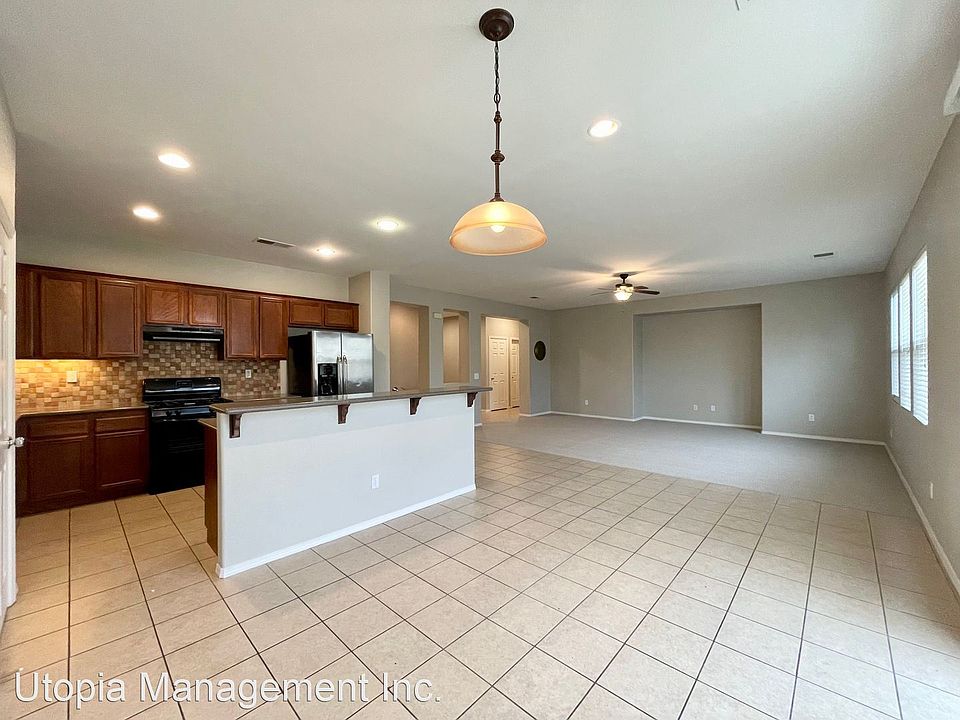 1st image of 41346 Marston Ct