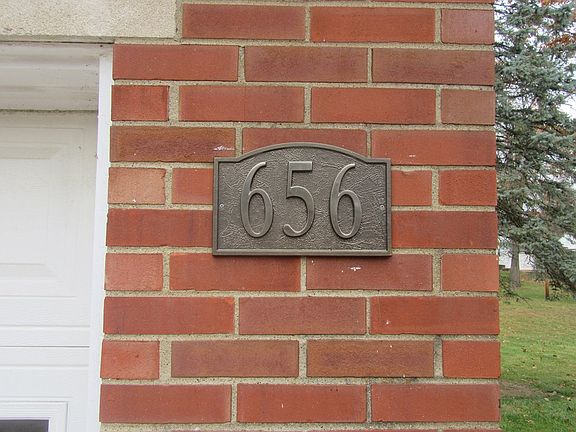 2nd image of 656 Clifton Blvd
