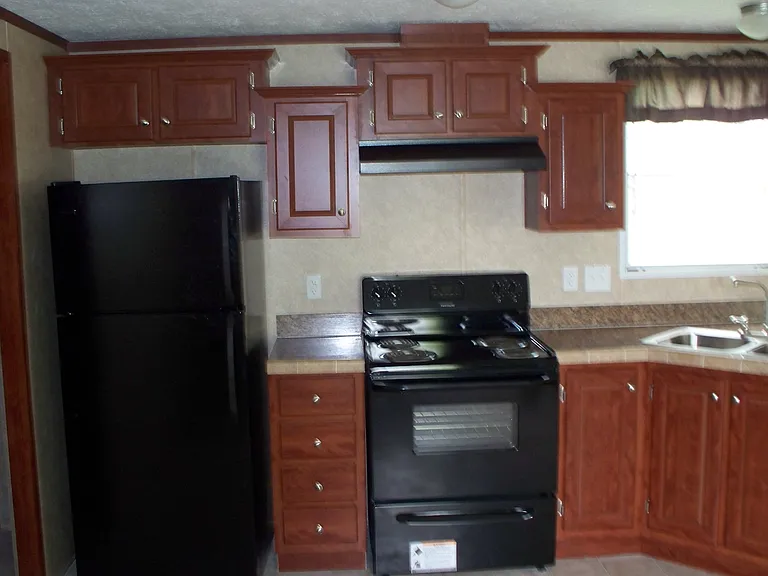 428 Glen Dr — Photo 3