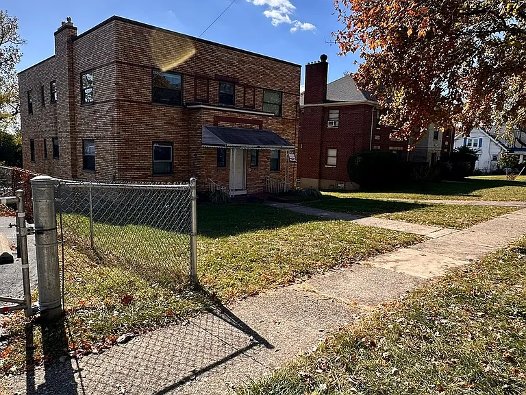3411 Daytona Ave #2 — Photo 1