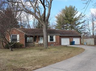 5820 Rockport Ln, Fairview Park, OH 44126
