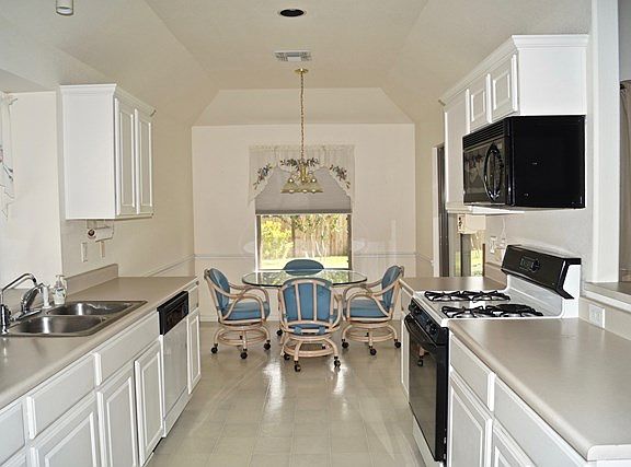 5th image of 309 Chase Oaks Pl
