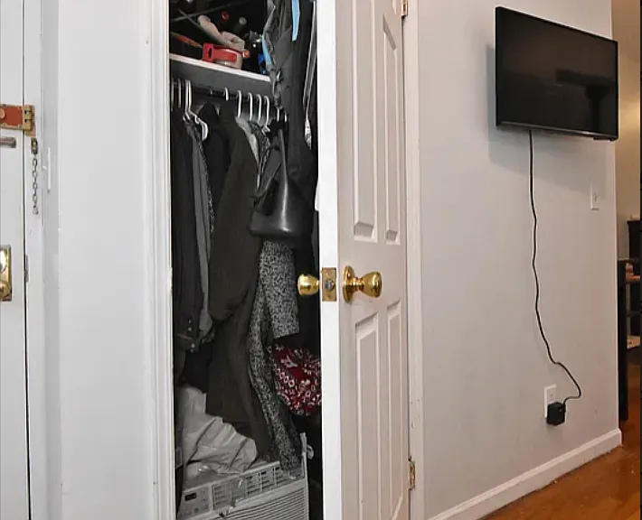 170 Allen St #4B — Photo 6