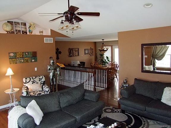 2nd image of 670 Lindsey Dr