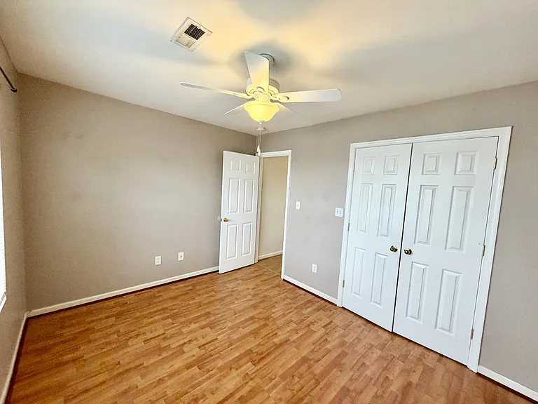 221 Dunn St — Photo 28