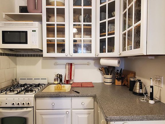 5th image of 67 S Oxford St APT 4A