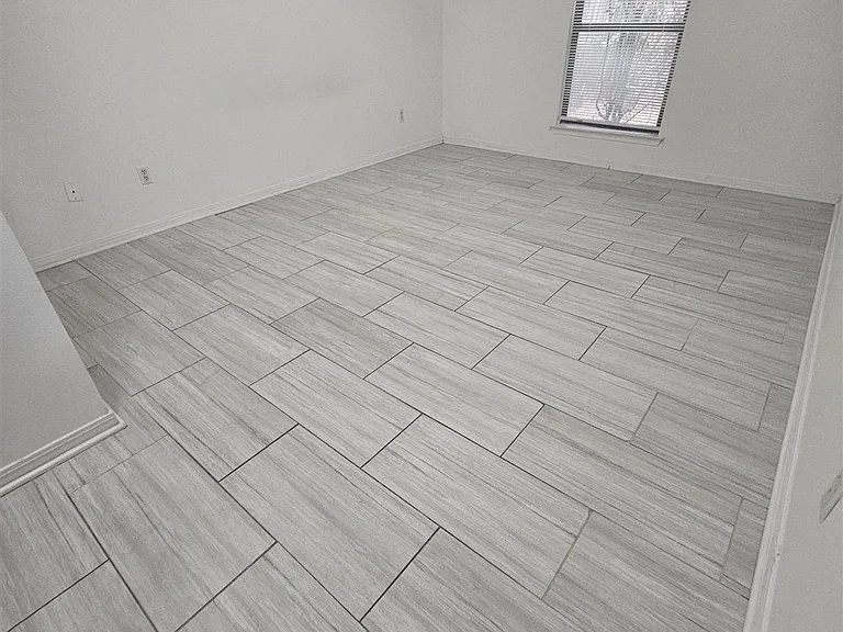 8380 Country Walk Dr #B — Photo 18