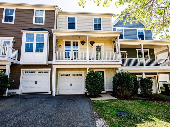 1469 Wickham Pond Dr, Charlottesville, VA 22903