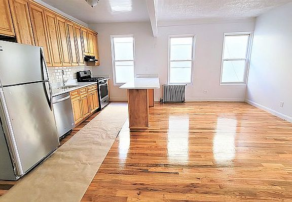 5th image of 24-36 26th St #2A