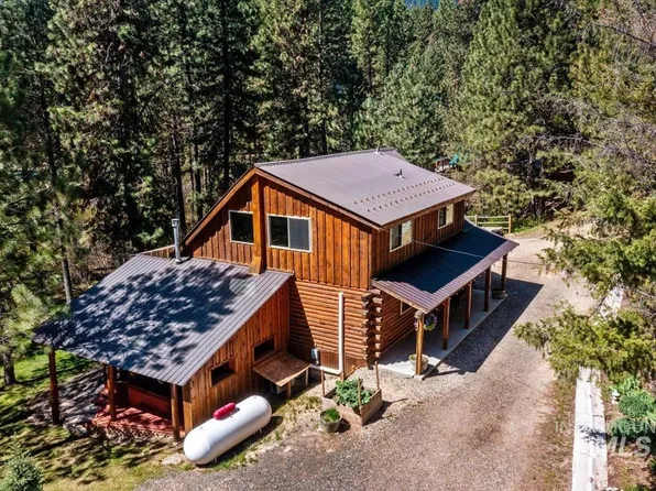 19 Spur Dr #21, Garden Valley, ID 83622