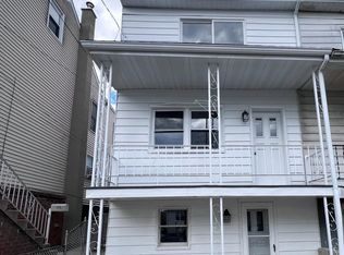 516 Pottsville St, Minersville, PA 17954