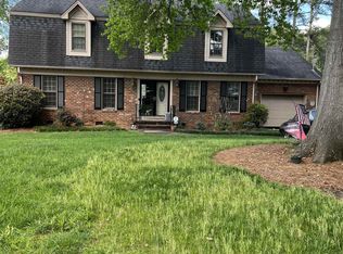 929 Deerfield Rd, Raleigh, NC 27609