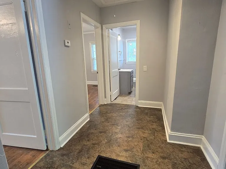 919 Chester Cir — Photo 10