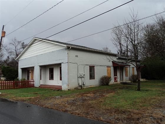 1st image of 112 Throneburg Ave