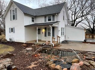 5004 NE Indian Creek Rd, Topeka, KS 66617