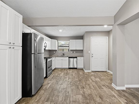 5th image of 3424 Balboa Cir #48