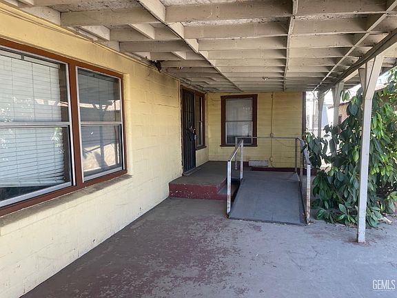 2nd image of 1865 Stevens Dr