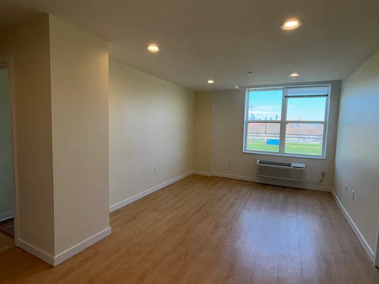 249 S 49th St #214 — Photo 10