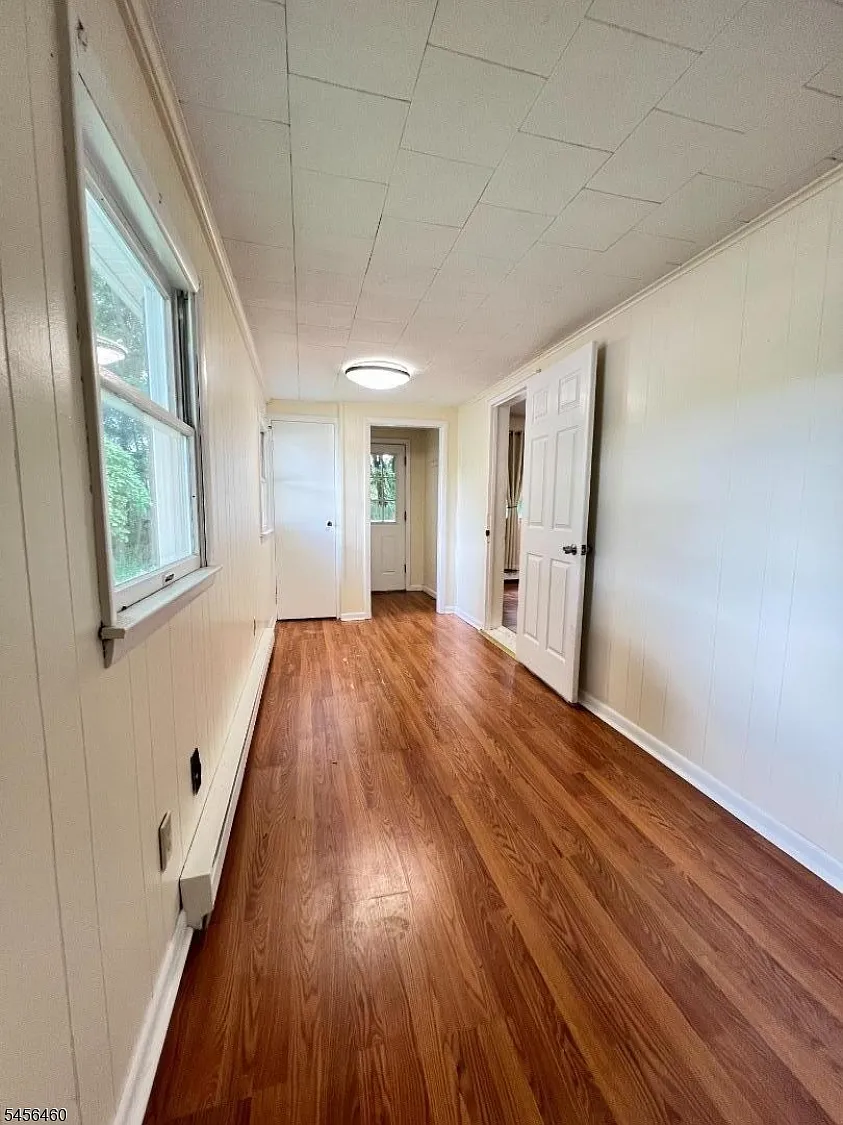 2 bed, 1.0 bath, $2,350 — Photo 3