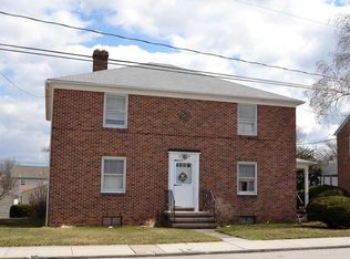 13 Monroe St, Hanover, PA 17331