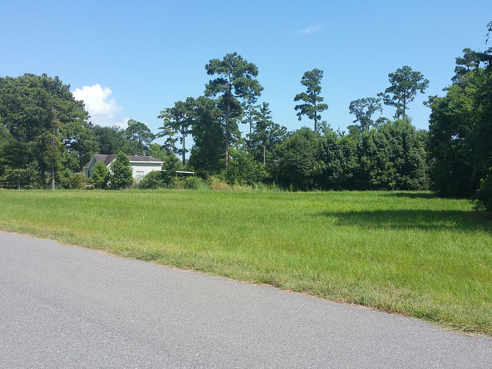 1st image of Plainview Dr
