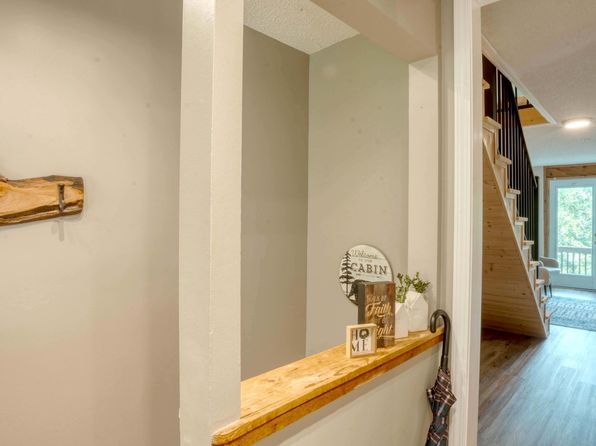 1710B Summit Trl #B, Hiawassee, GA 30546