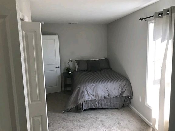 5th image of 142 W Daggett St #4-1