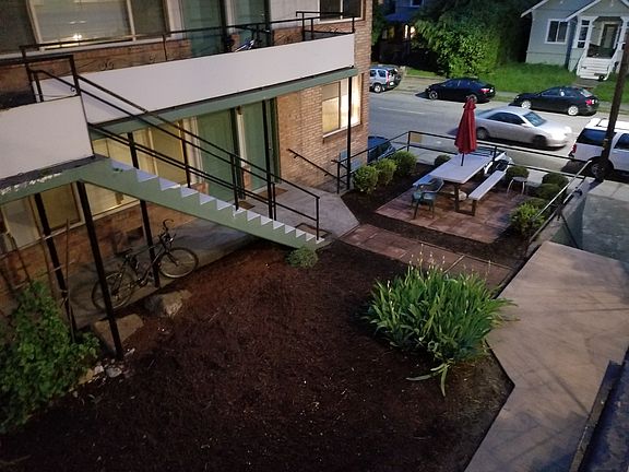3rd image of 5233 Brooklyn Ave NE APT 1