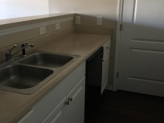 5th image of 1600 Villa Capri Cir APT 213