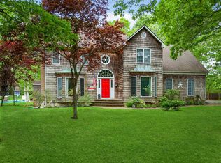 3 Marie Ct, Brookhaven, NY 11719