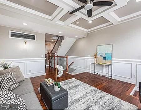 5th image of 1068 W Fayette St