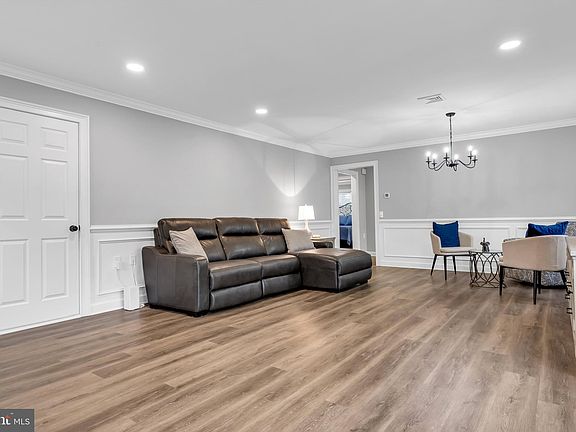 4th image of 51 Rodhos St