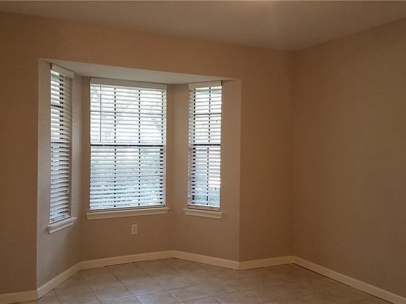 2nd image of 16501 Lone Wolf Dr