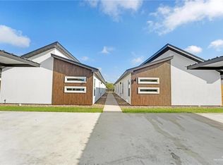 1402 W Platinum Dr, Pharr, TX 78577