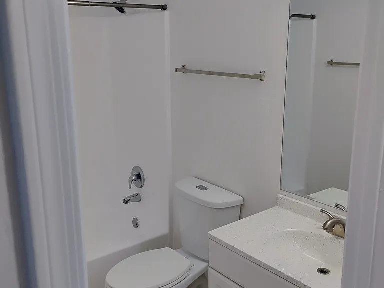 924 W Cinnabar Ave #4 — Photo 4