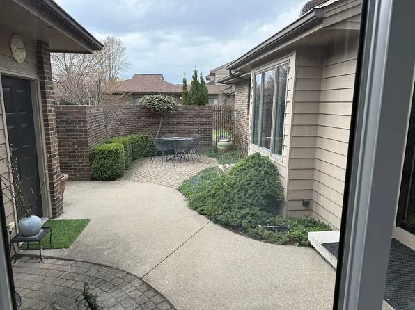 2715 Inverness Dr, Bay City, MI 48706