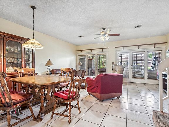 4th image of 4809 S Hemingway Cir #81