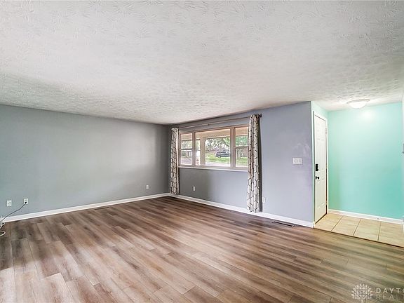 3rd image of 5945 Hartwick Ln