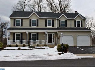 645 Highpointe Cir, Langhorne, PA 19047