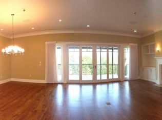 4901 W 133rd St UNIT 302, Leawood, KS 66209