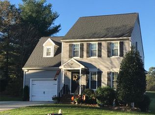 5 Timber Ridge Ct, Greensboro, NC 27407