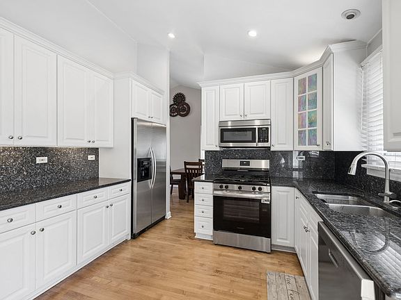 5th image of 1613 Alamance Pl