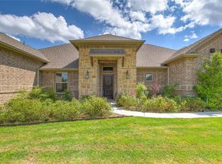 713 Red Stone Ln, Hudson Oaks, TX 76087