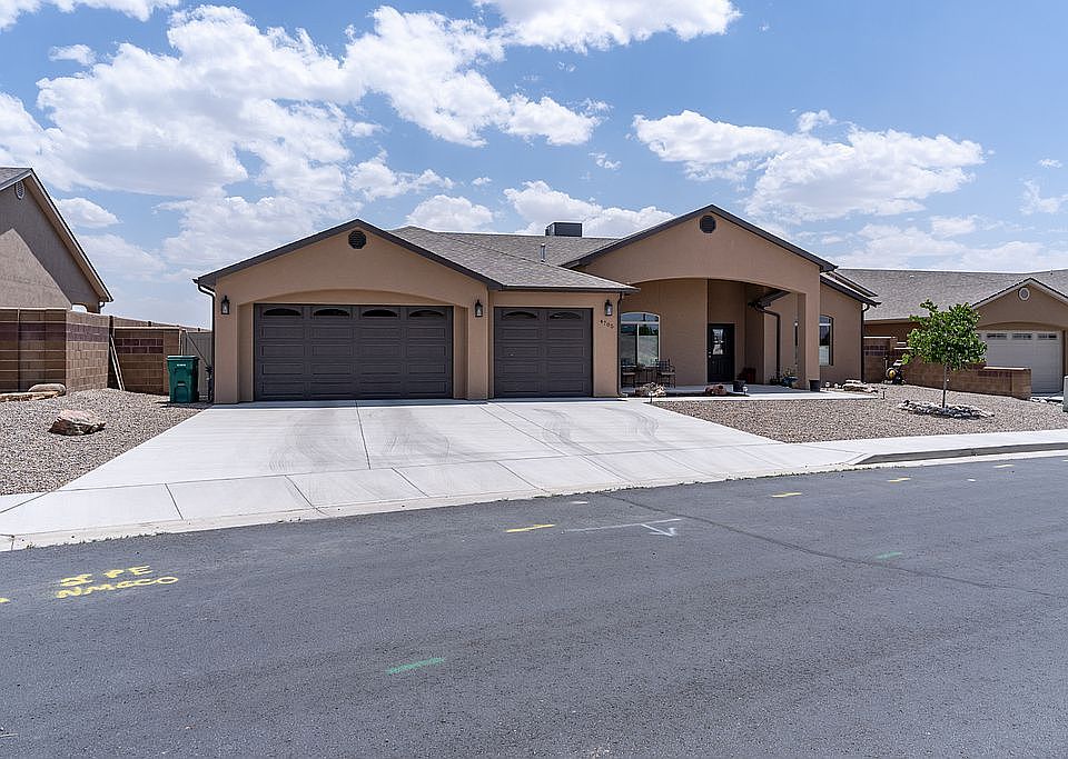 1st image of 4705 Barcelona Ct