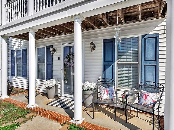 4th image of 108 Grindstone Way