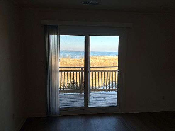 3rd image of 1272 W Ocean View Ave APT C